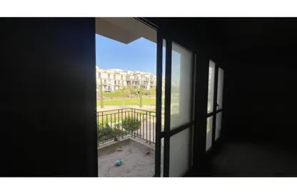 Apartment - 3 Bedrooms - 3 Bathrooms for sale in Beverly Hills Road - 17th District - Sheikh Zayed City - Giza