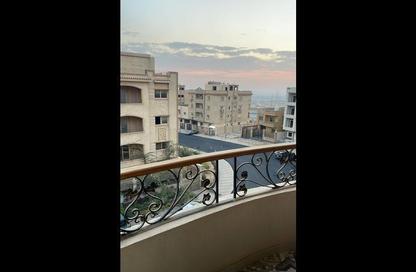 Apartment - 2 Bedrooms - 2 Bathrooms for sale in Abou El Houl - New Cairo City - Cairo