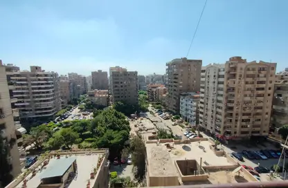 شقة - 3 غرف نوم - 1 حمام للبيع في شارع الدكتور حسن الشريف - المنطقة الثامنة - مدينة نصر - القاهرة