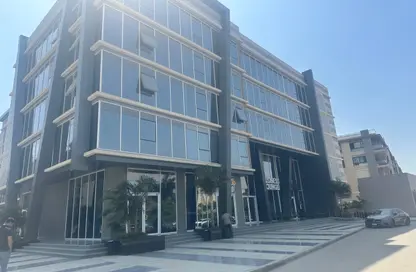 Office Space - Studio - 2 Bathrooms for rent in Azad - 5th Settlement Compounds - The 5th Settlement - New Cairo City - Cairo