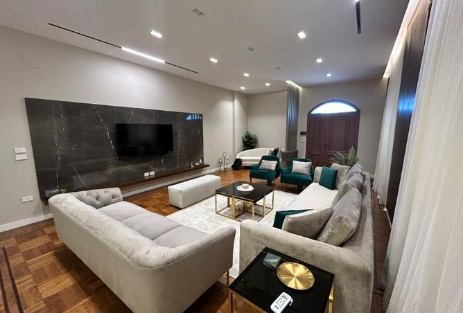 8038081 - Property Image 2