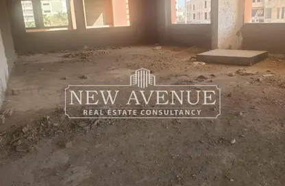 Full Floor - Studio - 2 Bathrooms for rent in Al Mehwar Al Markazi - 1st District - 6 October City - Giza