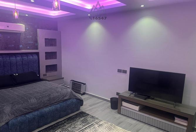 8250519 - Property Image 2