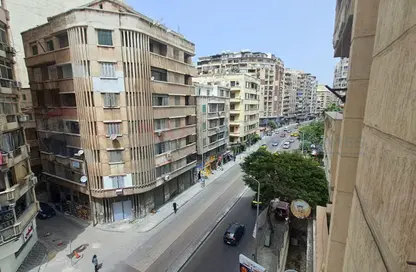 شقة - 3 غرف نوم - 2 حمامات للبيع في ميدان جليم - جليم - حي شرق - الاسكندرية