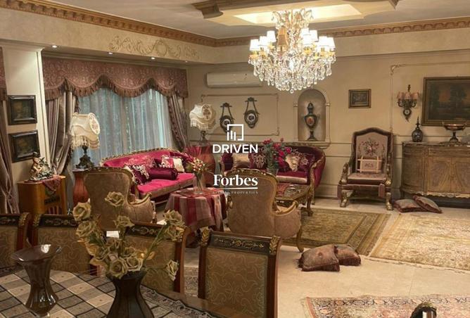 8125055 - Property Image 2