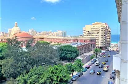 شقة - 3 غرف نوم - 2 حمامات للبيع في الشاطبي - حي وسط - الاسكندرية