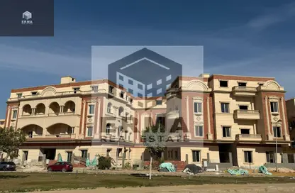 Apartment - 3 Bedrooms - 3 Bathrooms for sale in Ganoob El Acadimia - New Cairo City - Cairo