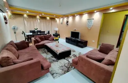 شقة - 3 غرف نوم - 3 حمامات للايجار في ميدان لبنان - المهندسين - الجيزة