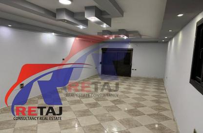 Apartment - 3 Bedrooms - 2 Bathrooms for rent in Abdelhakim Al Refaey St. - 8th Zone - Nasr City - Cairo