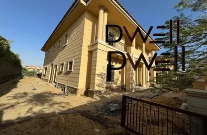 Villa - 5 Bedrooms - 5 Bathrooms for sale in Madinaty - Cairo