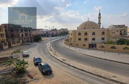 شقة - 3 غرف نوم - 3 حمامات للبيع في المجاورة الاولي - الحي الاول شرق - مدينة الشروق - القاهرة