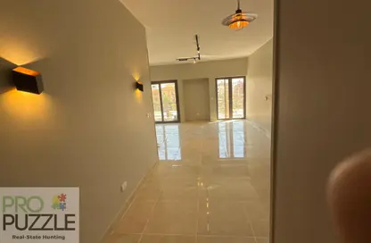 شقة - 3 غرف نوم - 2 حمامات للايجار في مون ريزيدنس - فيفث سكوير - التجمع الخامس - مدينة القاهرة الجديدة - القاهرة