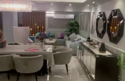 شقة - 2 غرف نوم - 2 حمامات للبيع في شارع جزيرة العرب (المهندس حسن حلمي) - المهندسين - الجيزة