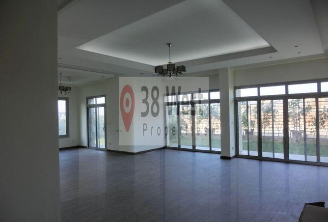 8027861 - Property Image 2