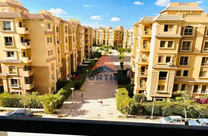 نصف طابق - 3 غرف نوم - 2 حمامات للبيع في ارض جمعية المستثمرين - حدائق اكتوبر - مدينة 6 أكتوبر - الجيزة