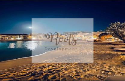 (بنتهاوس  (روف - 4 غرف نوم - 4 حمامات للبيع في المصيف - راس الحكمة - الساحل الشمالي