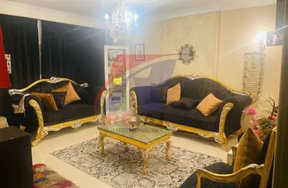 Apartment - 4 Bedrooms - 3 Bathrooms for sale in Moez Al Dawla St. - 6th Zone - Nasr City - Cairo