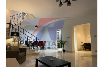 فيلا - 3 غرف نوم - 3 حمامات للايجار في شارع يوسف السباعي - الرحاب المرحلة الأولى - الرحاب - مدينة القاهرة الجديدة - القاهرة