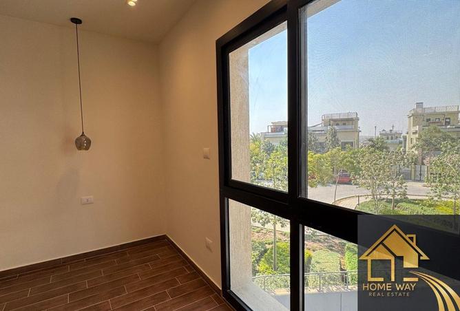 8310445 - Property Image 2