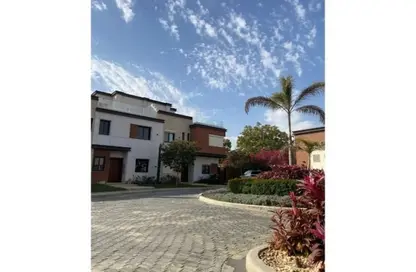 Townhouse - 4 Bedrooms - 5 Bathrooms for sale in Azzar - 5th Settlement Compounds - The 5th Settlement - New Cairo City - Cairo