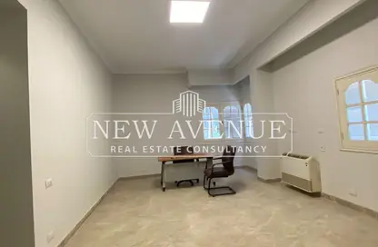 Office Space - Studio - 5 Bathrooms for rent in Street 233 - Degla - Hay El Maadi - Cairo