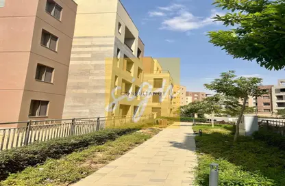 Apartment - 2 Bedrooms - 3 Bathrooms for sale in District 5 Residences - El Katameya Compounds - El Katameya - New Cairo City - Cairo
