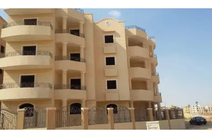 شقة - 3 غرف نوم - 3 حمامات للبيع في المجاورة الثالثة - المنطقة الثامنة - مدينة الشروق - القاهرة