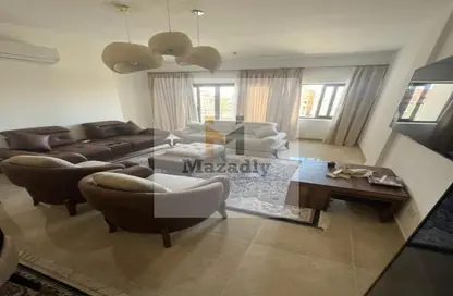 Apartment - 3 Bedrooms - 2 Bathrooms for sale in Villa Square - Fifth Square - The 5th Settlement - New Cairo City - Cairo
