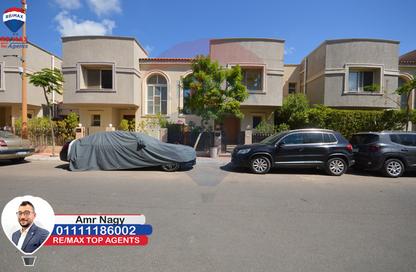 Townhouse - 3 Bedrooms - 2 Bathrooms for sale in Alex West - Alexandria Compounds - Alexandria