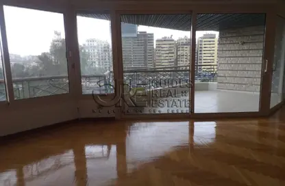 Apartment - 4 Bedrooms - 5 Bathrooms for sale in Zamalek - Cairo