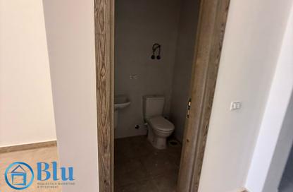 Office Space - Studio - 1 Bathroom for rent in Lake View Residence - 5th Settlement Compounds - The 5th Settlement - New Cairo City - Cairo