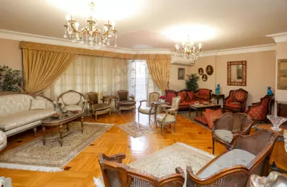 Apartment - 3 Bedrooms - 3 Bathrooms for sale in Kamal Eldin Salah St. - Smouha - Hay Sharq - Alexandria