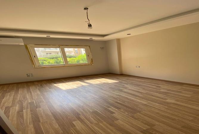 8232903 - Property Image 3