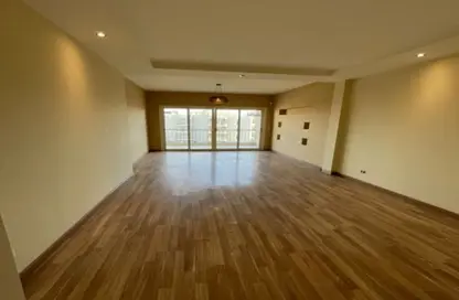 Apartment - 3 Bedrooms - 2 Bathrooms for sale in Village West - Sheikh Zayed Compounds - Sheikh Zayed City - Giza