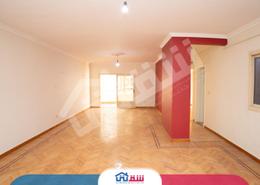 Apartment - 2 bedrooms - 2 bathrooms for للايجار in Kasr Al Safa St. - Zezenia - Hay Sharq - Alexandria