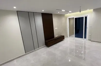 Apartment - 3 Bedrooms - 3 Bathrooms for sale in Moez Al Dawla St. - 6th Zone - Nasr City - Cairo
