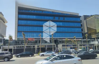 Shop - Studio - 2 Bathrooms for rent in North Plus Mall - North Teseen St. - The 5th Settlement - New Cairo City - Cairo
