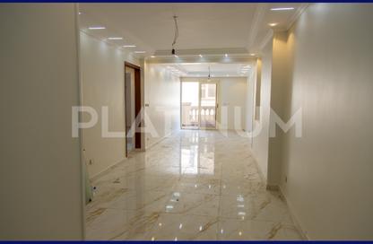 Apartment - 3 Bedrooms - 2 Bathrooms for sale in Famous St. - Camp Chezar - Hay Wasat - Alexandria