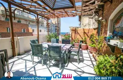 Apartment - 4 Bedrooms - 3 Bathrooms for sale in Mostafa Fahmy St. - Glim - Hay Sharq - Alexandria