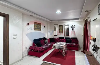 شقة - 3 غرف نوم - 2 حمامات للبيع في شارع خالد بن الوليد - سيدي بشر - حي اول المنتزة - الاسكندرية