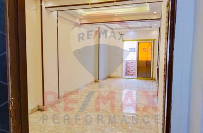 Apartment - 2 Bedrooms - 1 Bathroom for rent in Khaled Ibn Alwaleed St. - Sidi Beshr - Hay Awal El Montazah - Alexandria