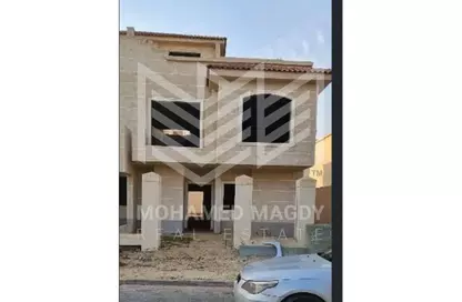 Villa - 4 Bedrooms - 6 Bathrooms for sale in Royal Hills - Al Motamayez District - 6 October City - Giza