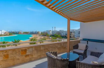 Chalet - 2 Bedrooms - 3 Bathrooms for sale in Swan Lake Gouna - El Gouna - Hurghada - Red Sea