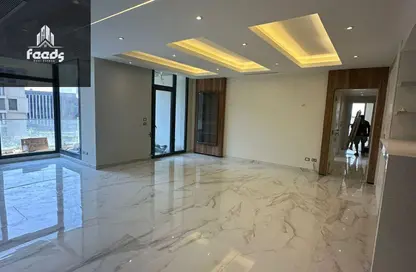 Apartment - 3 Bedrooms - 3 Bathrooms for sale in Eastown - 5th Settlement Compounds - The 5th Settlement - New Cairo City - Cairo