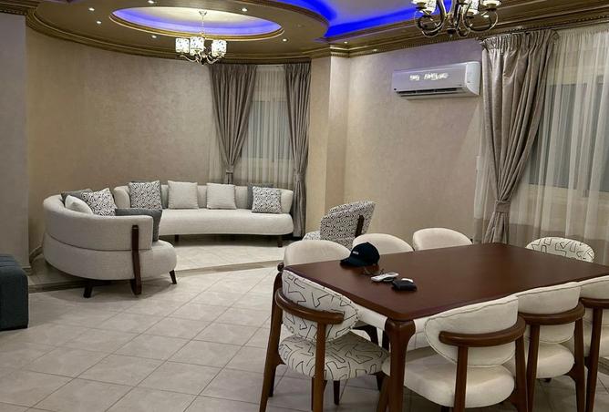 8030874 - Property Image 2