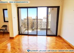 شقة - 3 غرف نوم for للبيع in شارع عبد السلام عارف - جليم - حي شرق - الاسكندرية