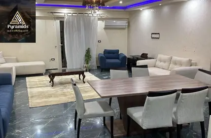 شقة - 3 غرف نوم - 3 حمامات للايجار في شارع مصدق - الدقي - الجيزة