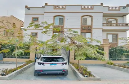 Villa - 7+ Bedrooms - 7+ Bathrooms for sale in Lavida Al Bustan - 26th of July Corridor - 6 October City - Giza