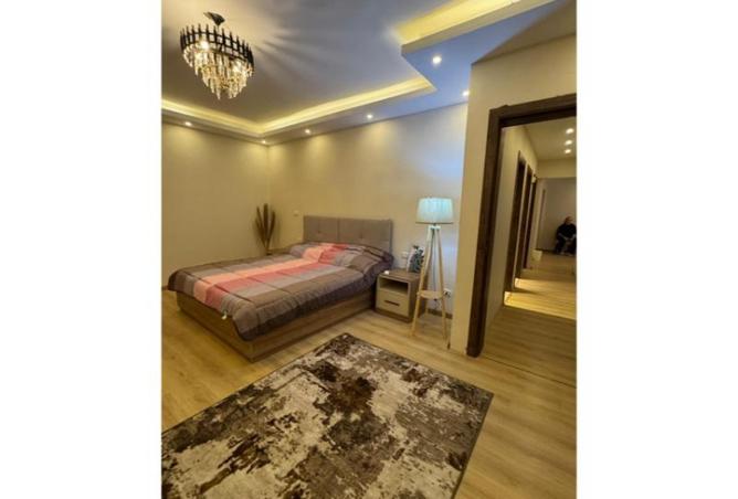 8063947 - Property Image 3