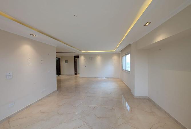 8001869 - Property Image 2